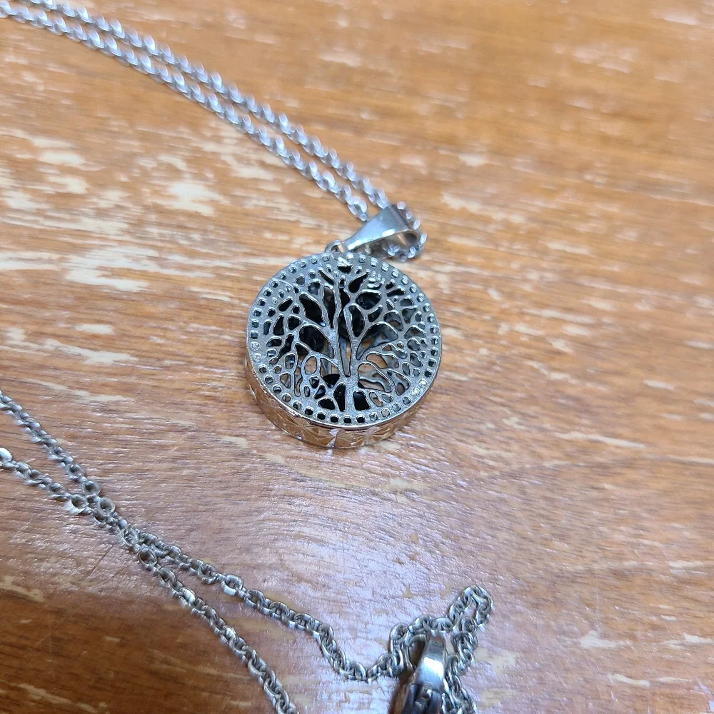 Silver Tree of Life Nature Necklace - Picture 3 of 4